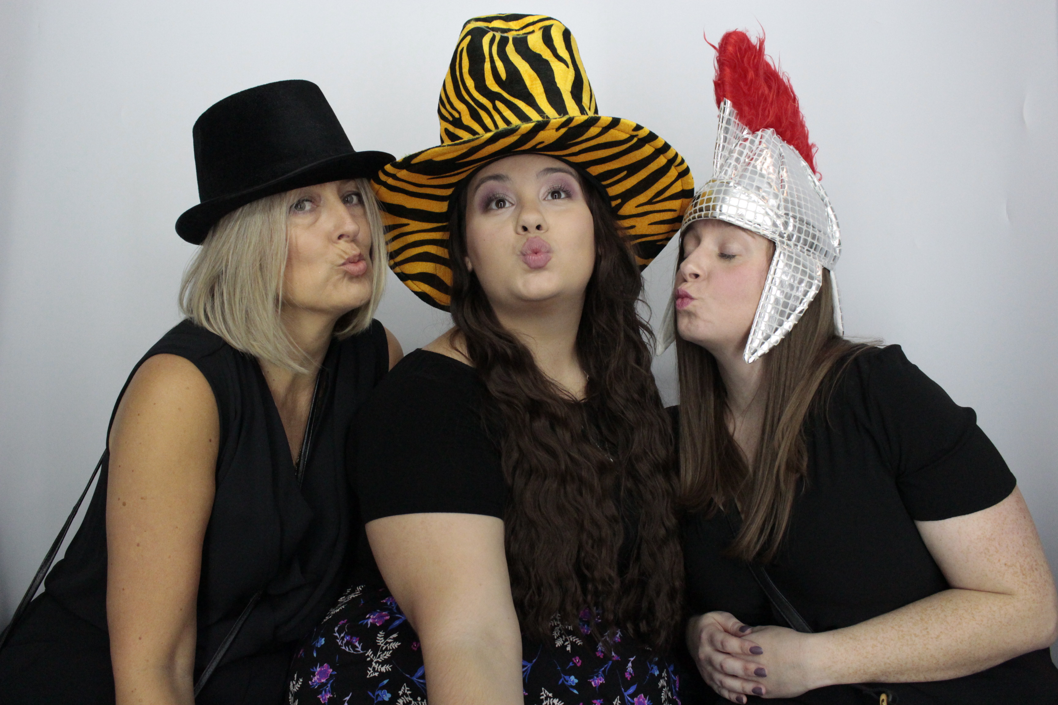 Sinead Byng 50th Birthday Party | View more photos from the event at gallery.myphotoboothexperience.co.uk/u/MyPhotoBoothExperienceLtd/Sinead-Byng-50th-Birthday-Party